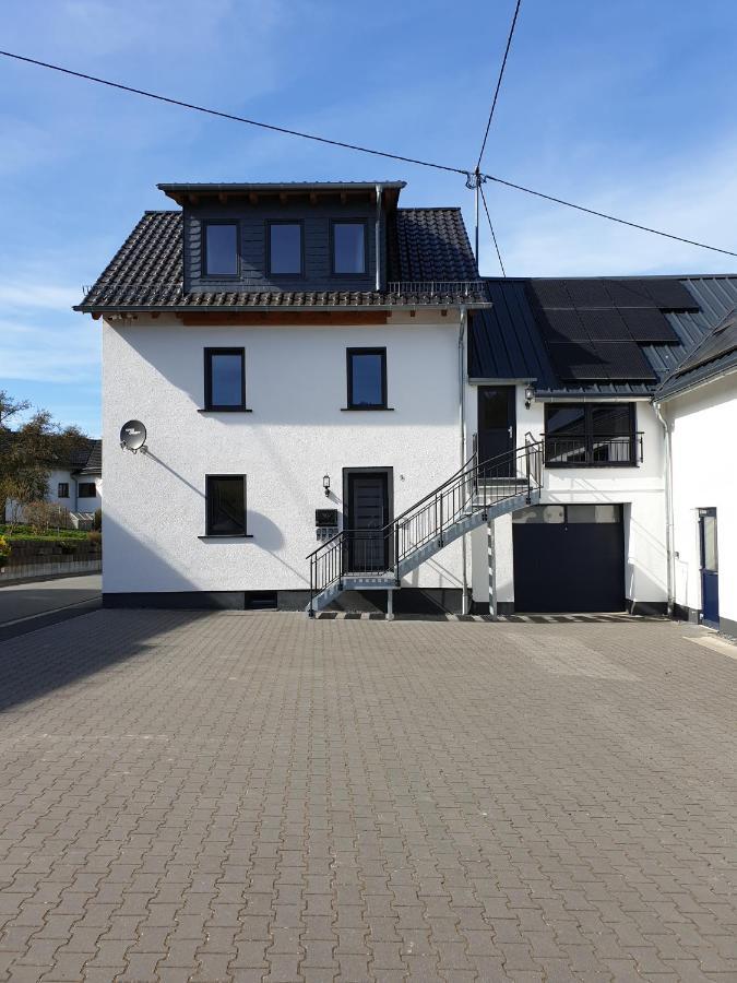 Beim Hooch. Lisbeth Apartment Brucktal Luaran gambar